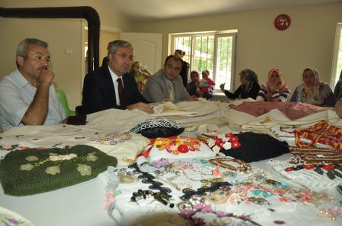 Köy Kadınlarına Yönelik Mesleki Eğitimler Tamamlanıyor