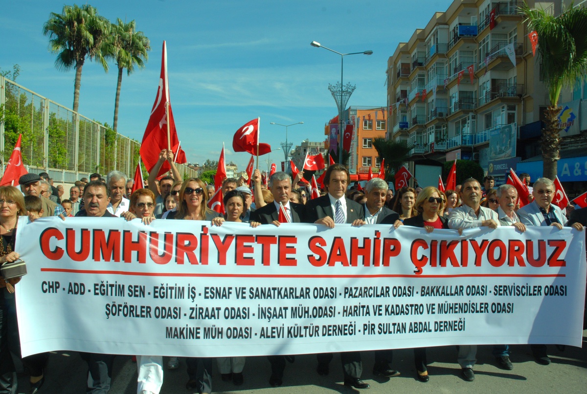 Manavgat\'ta Cumhuriyet\'e Sahip Çıkıyoruz Mitingi