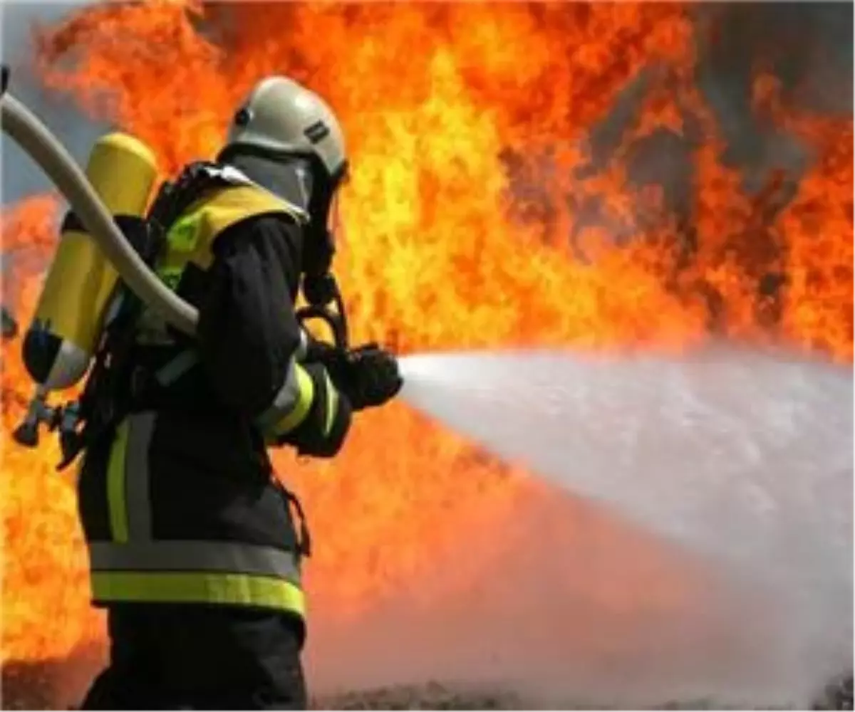 Pazarlar\'da Yangın