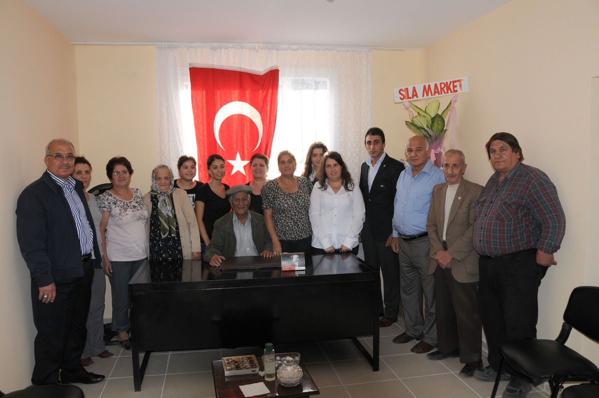Tarsus\'ta Cumhuriyet Parkı Açıldı