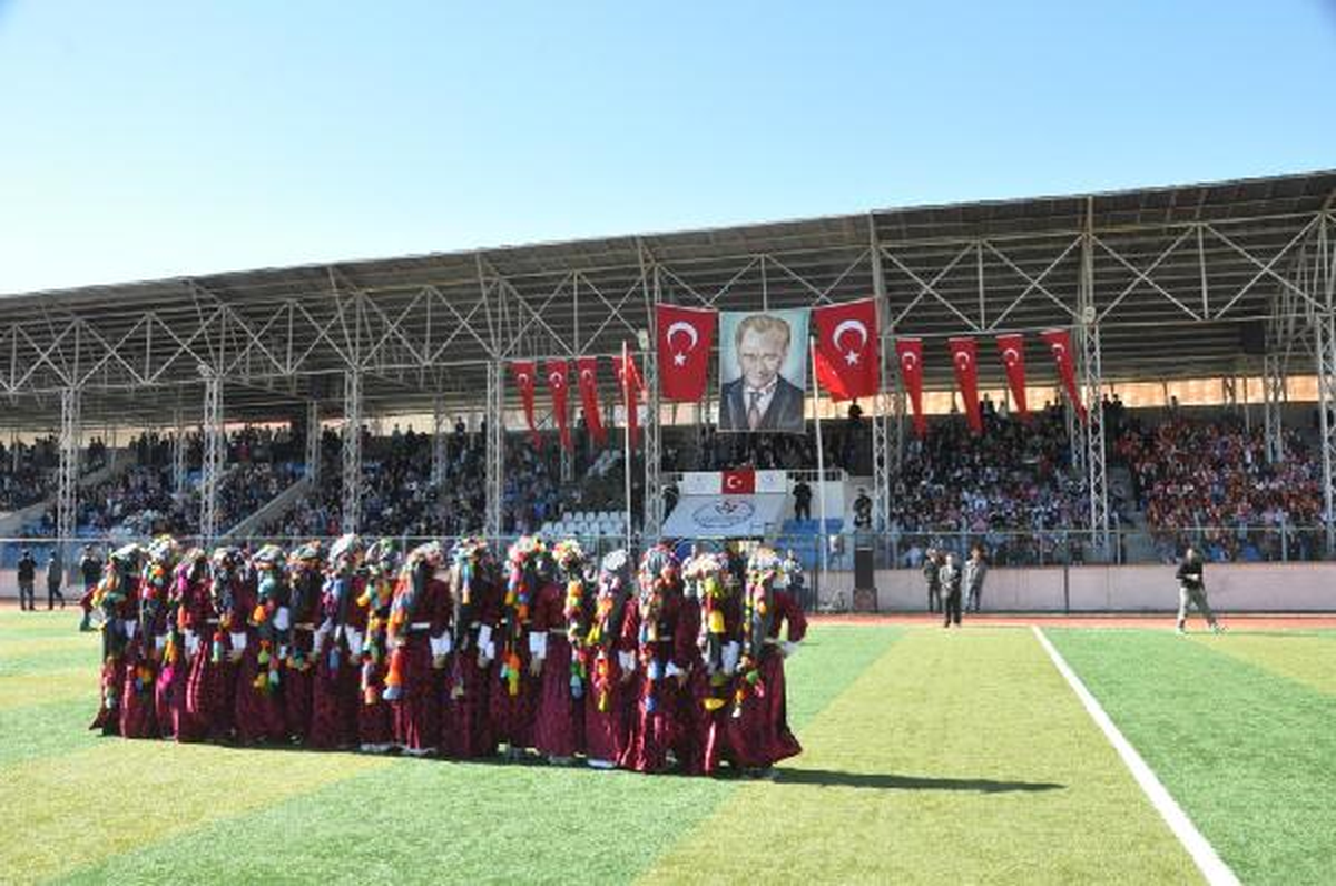 Van, Hakkari ve Bitlis\'te Cumhuriyet Coşkusu