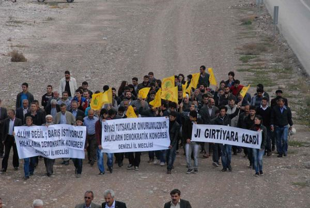 BDP\'lilerden, Açlık Grevine Destek Eylemi