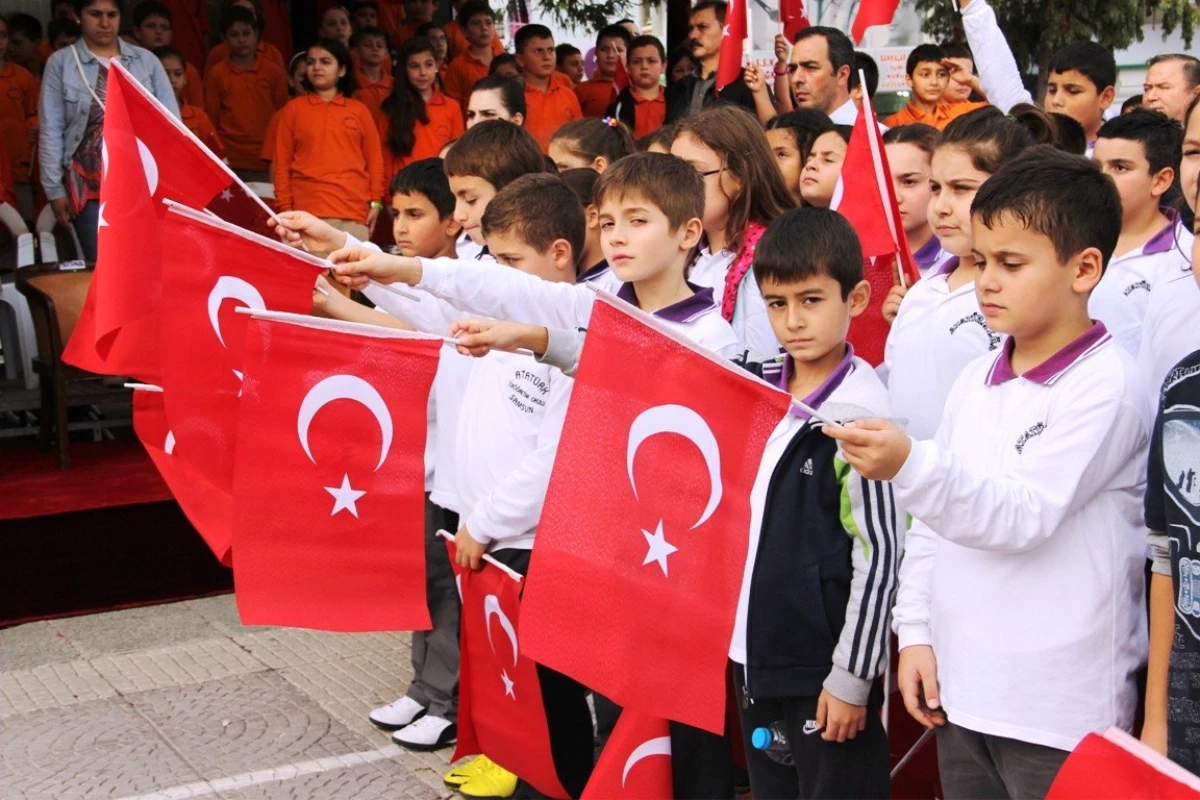 Cumhuriyet Eğitim Gezileri Samsun\'dan Başladı