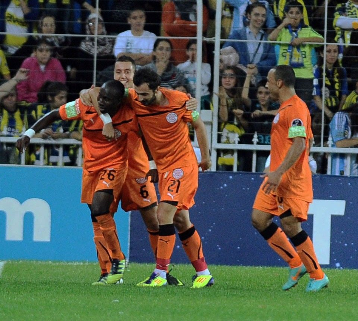 Fenerbahçe Evinde Vurgun Yedi