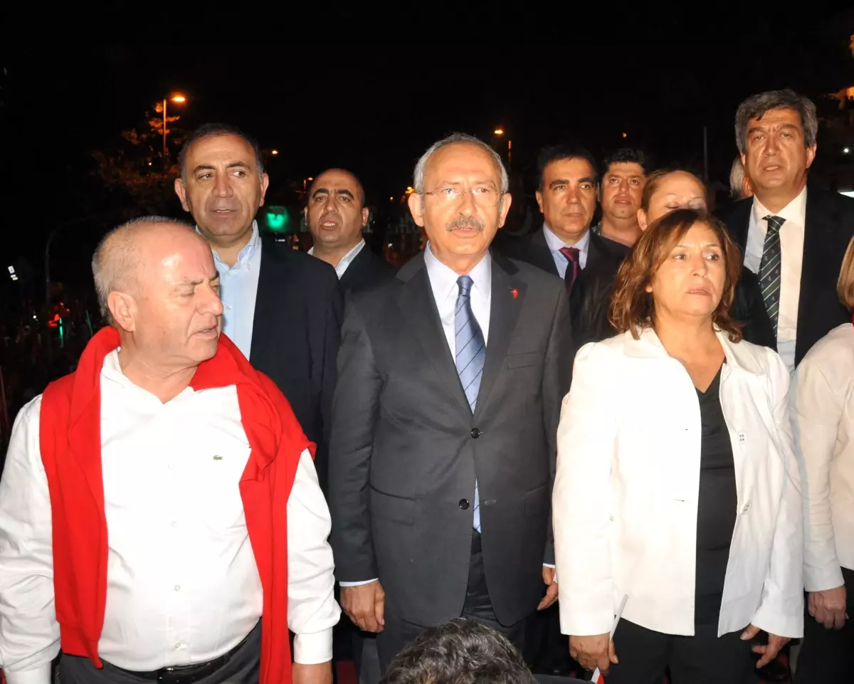 Kılıçdaroğlu Cumhuriyet Yürüyüşü\'ne Katıldı