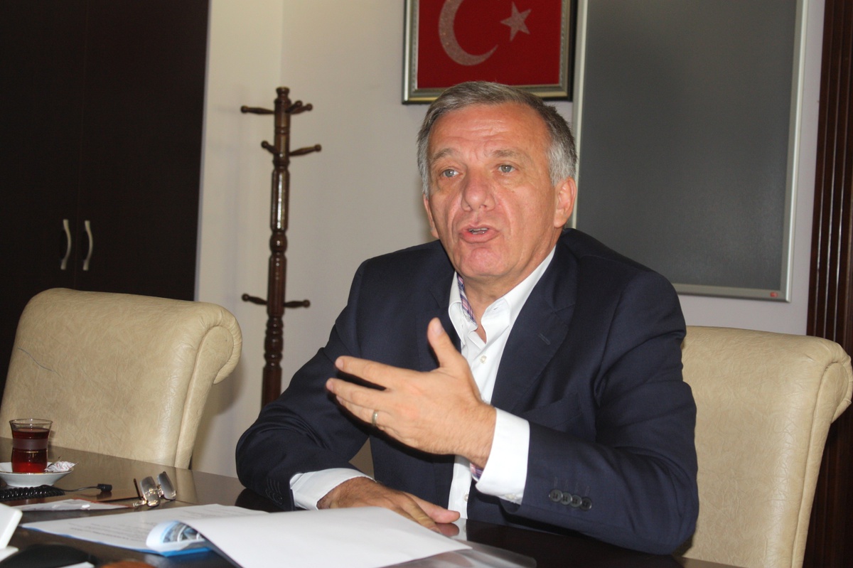 Koçal, Yalovaspor\'un Borcu İçin Hekkesi Göreve Çağırdı