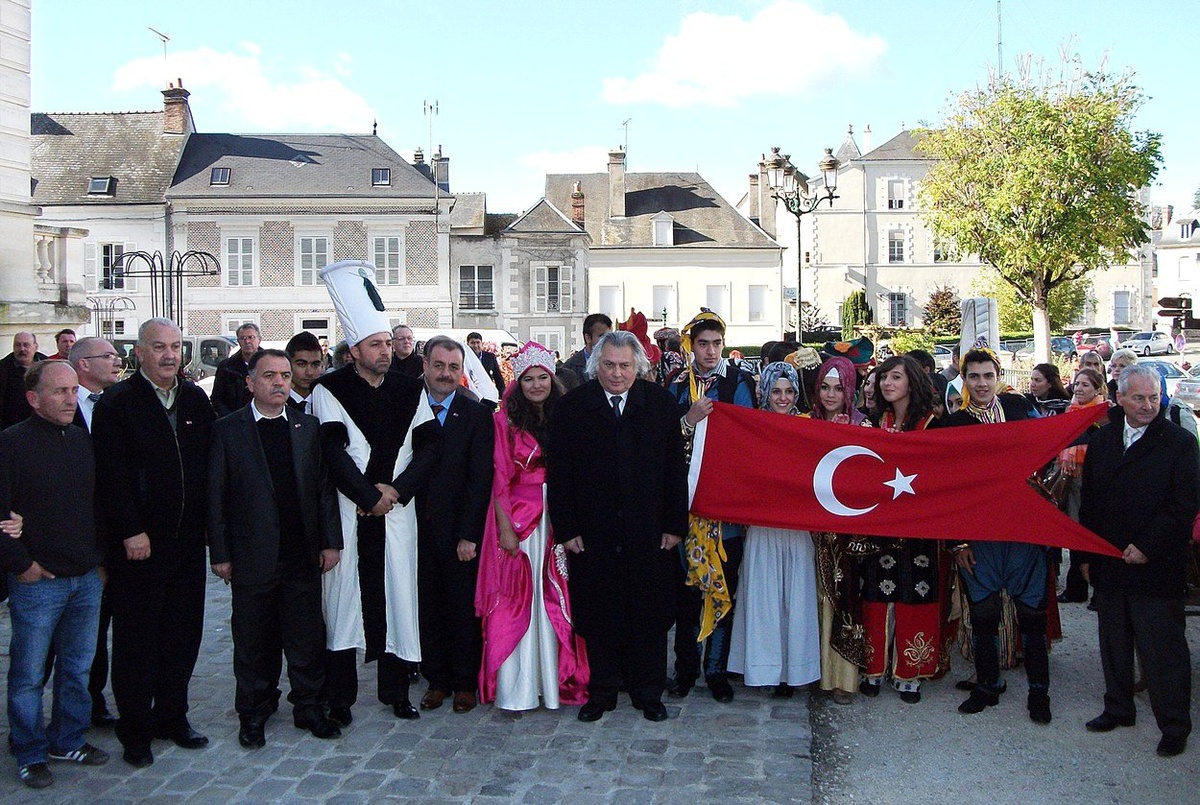 Romorantin\'de Cumhuriyet Bayramını Kutladılar
