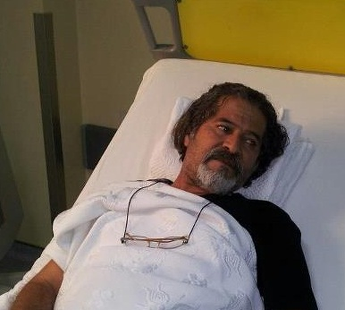Şair Arjen Ari Öldü