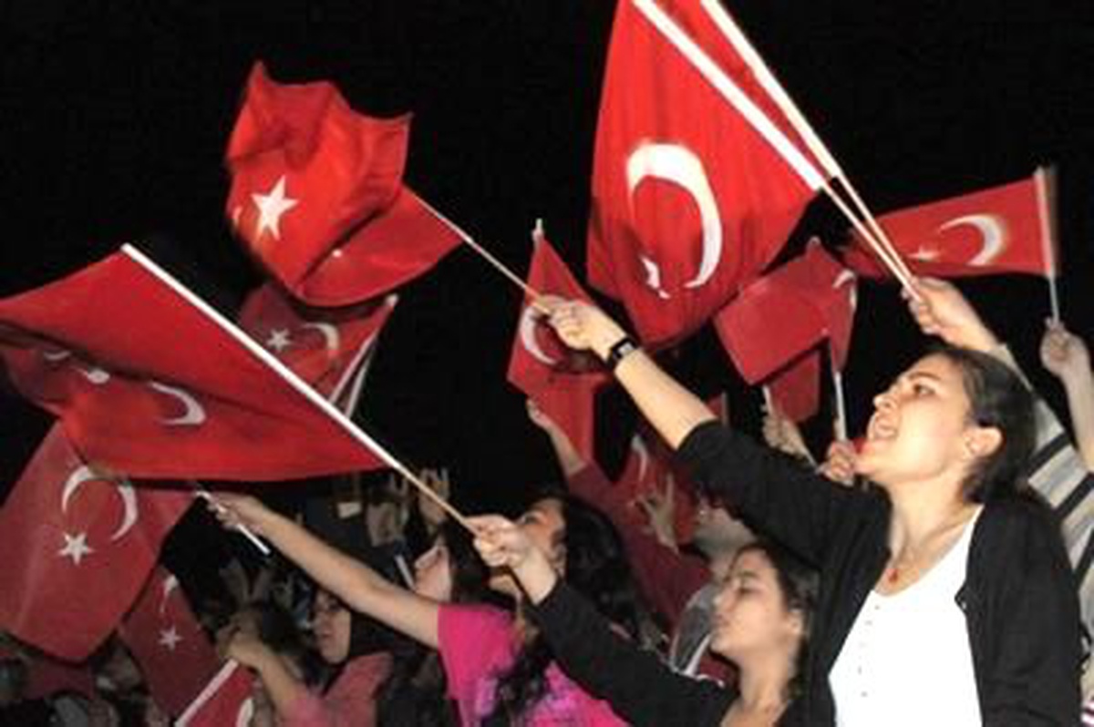 Sibel Can Cumhuriyet Konserinde Hayranılarını Coşturdu