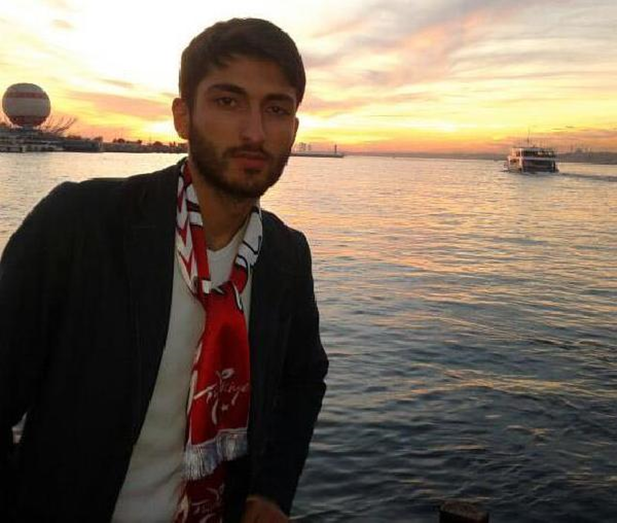Trafik Kazasında Ölen Üniversiteli Toprağa Verildi