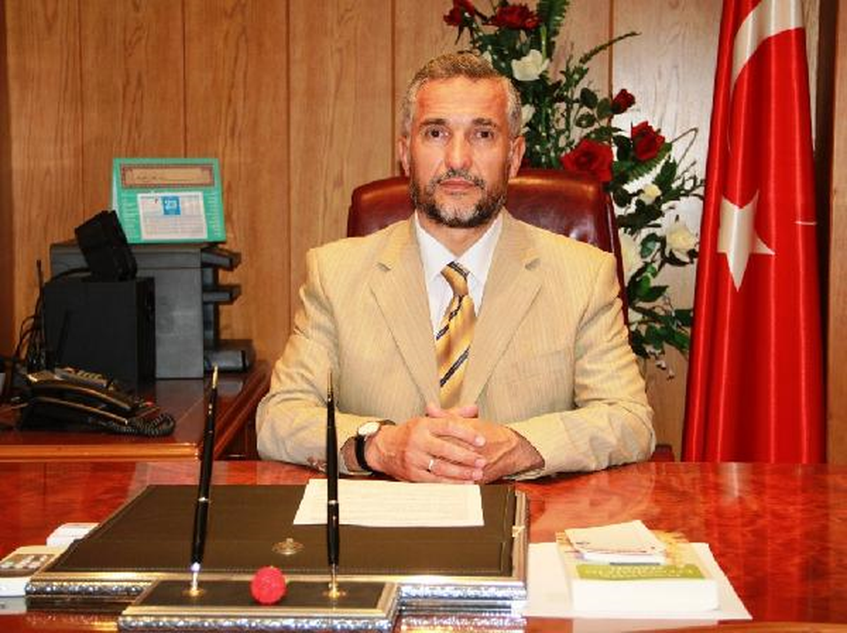 Adana\'da Cuma Namazı Saati Memurlar İçin 12\'ye Sabitlendi