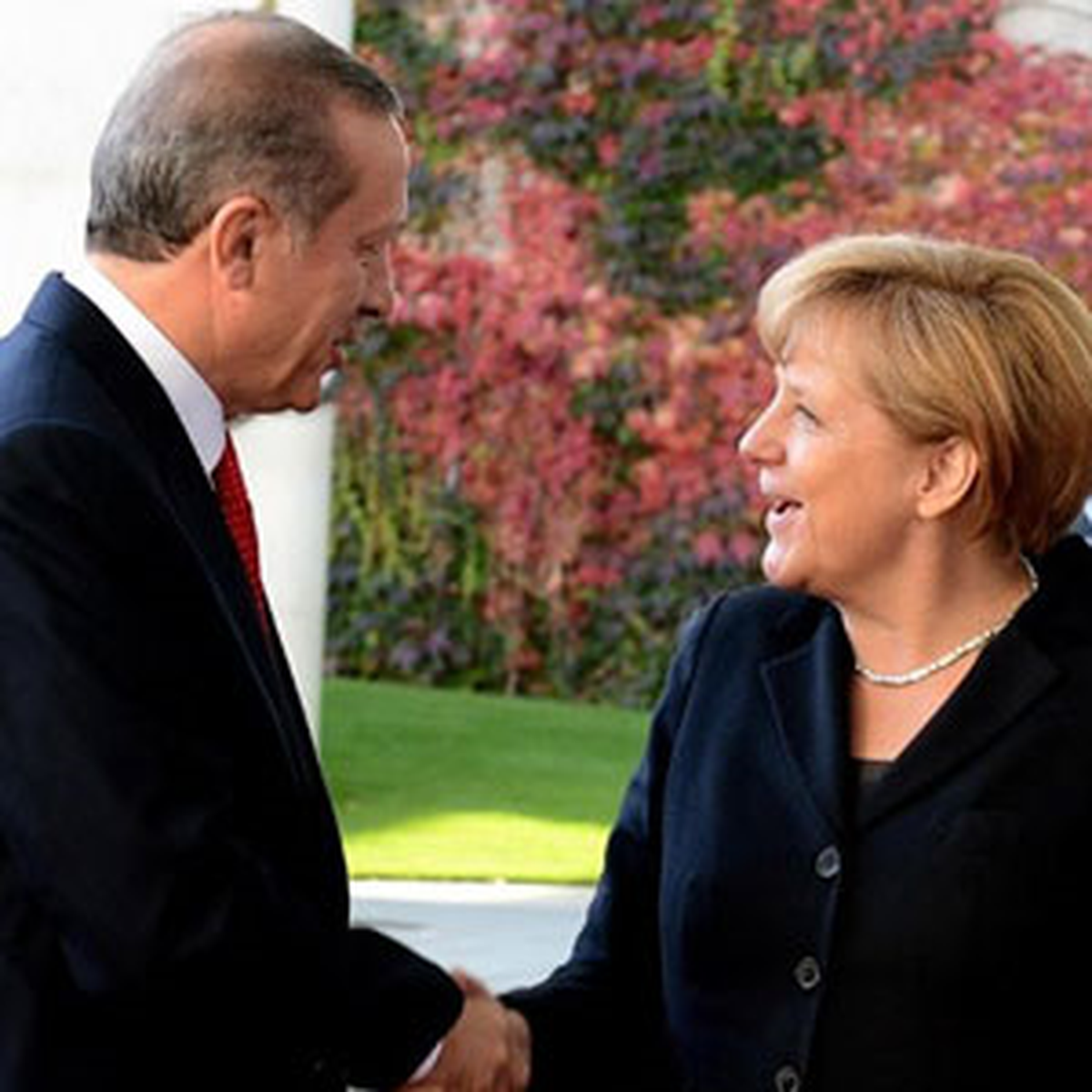 Başbakan Erdoğan, Merkel\'le Görüşmek Üzere Başbakanlık Binasına Geldi