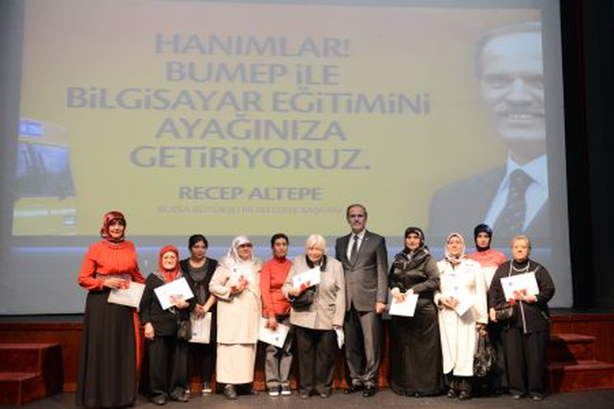 BUMEP Kursiyerlerinin Sertifika Heyecanı