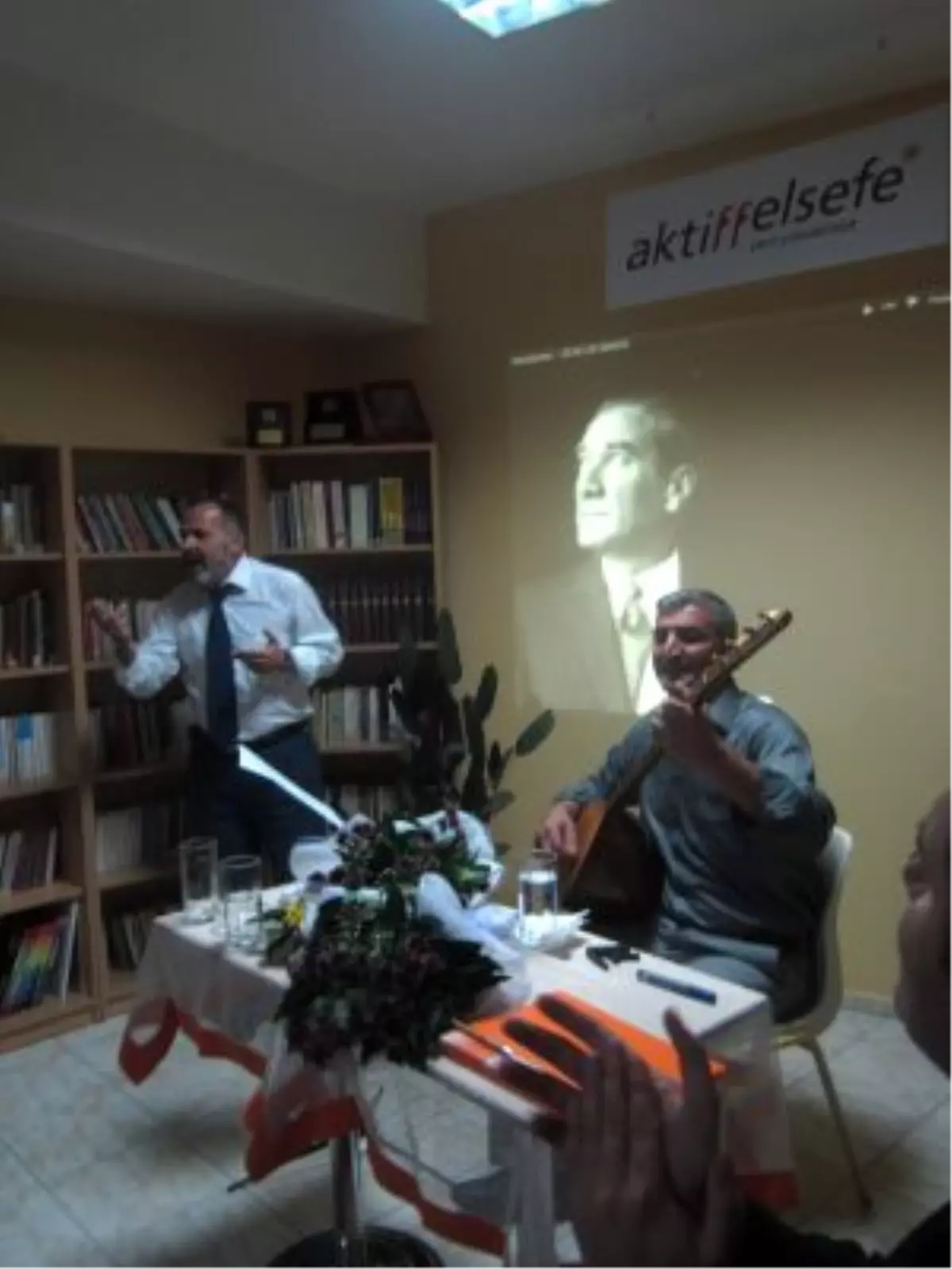 " Büyük Lider Atatürk" Konferansı