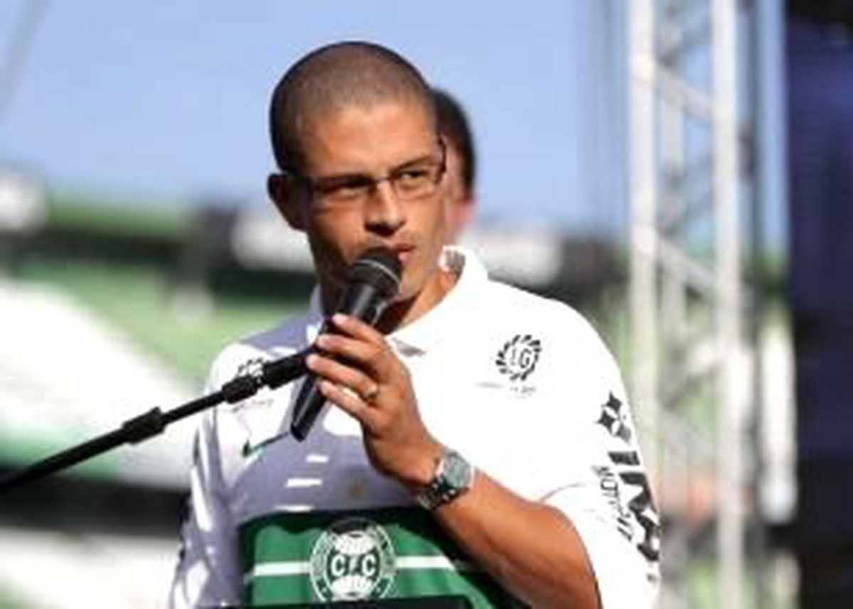 "Coritiba Annem, Fenerbahçe Karım"