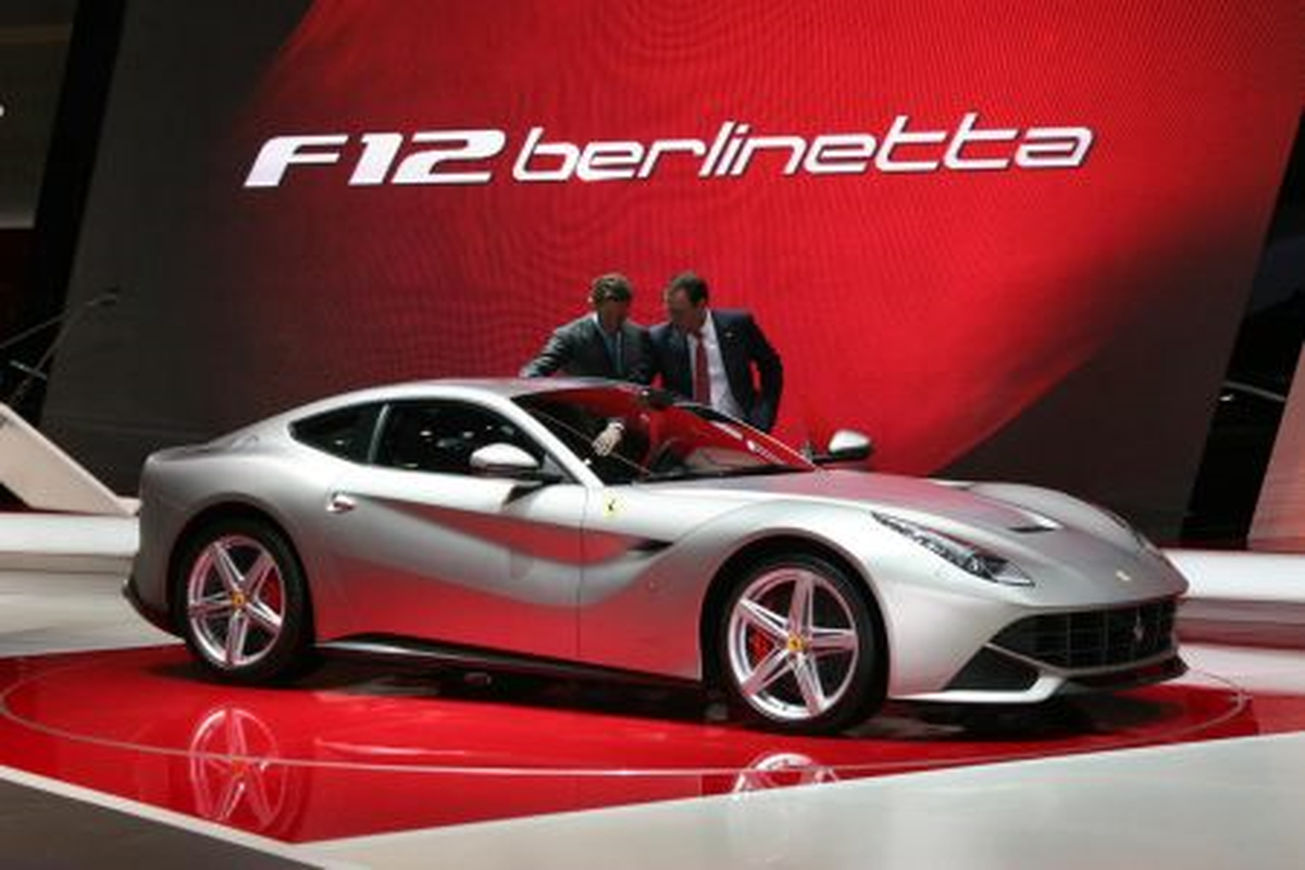 F12berlinetta 2012 İstanbul Autoshow Fuarı\'nda