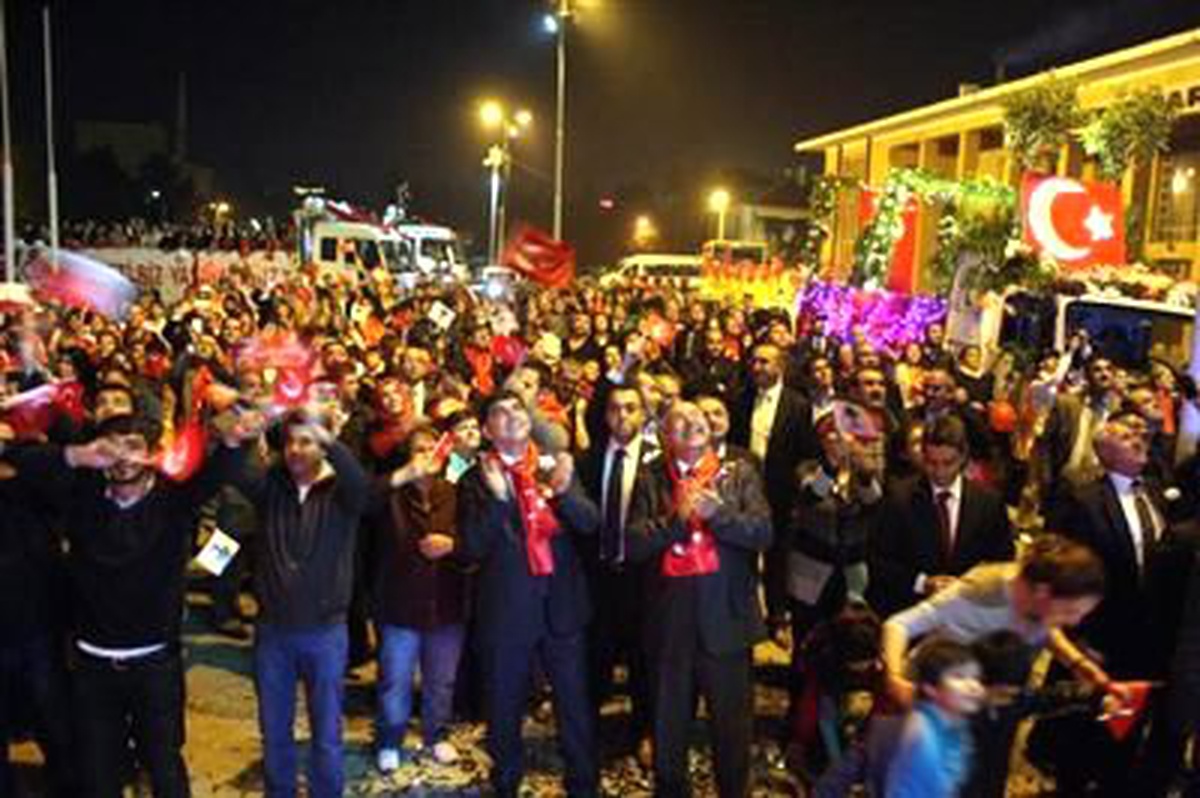 Gaziantep\'te Coşkulu Cumhuriyet Kutlaması