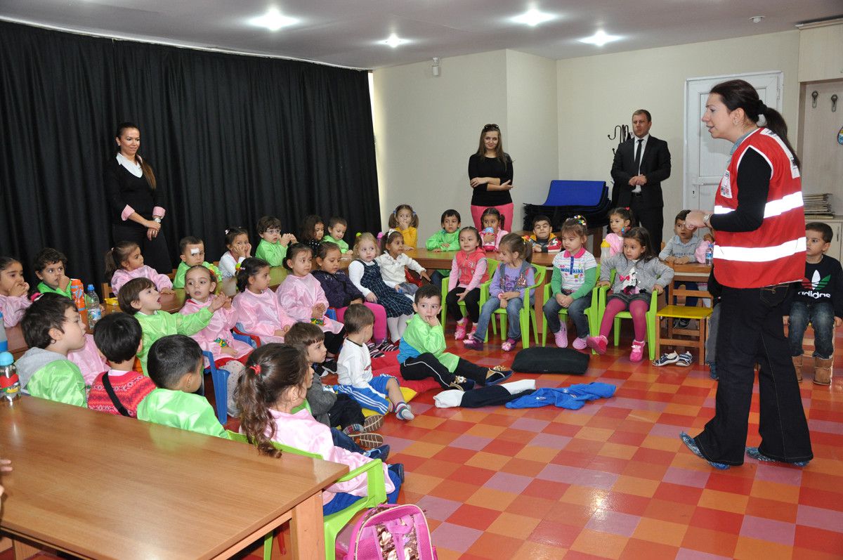 Manisa\'da Minikler Kızılay ile Tanıştı