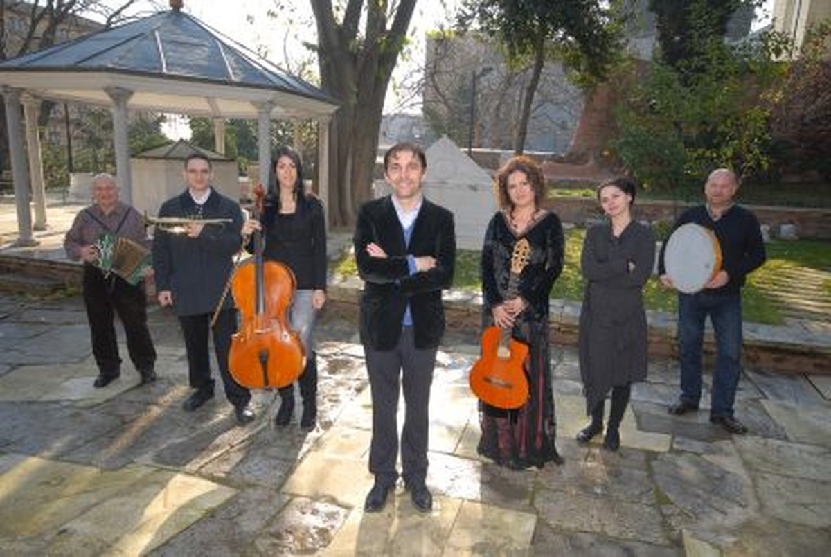 Mevlana\'nın Eşsiz Felsefesi Etnik Jazz ile Birleşti
