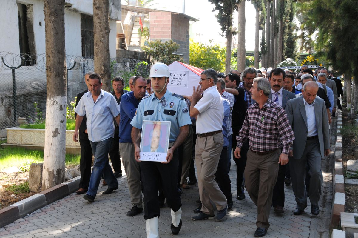 Başkomiser Aşar Tarsus\'ta Toprağa Verildi
