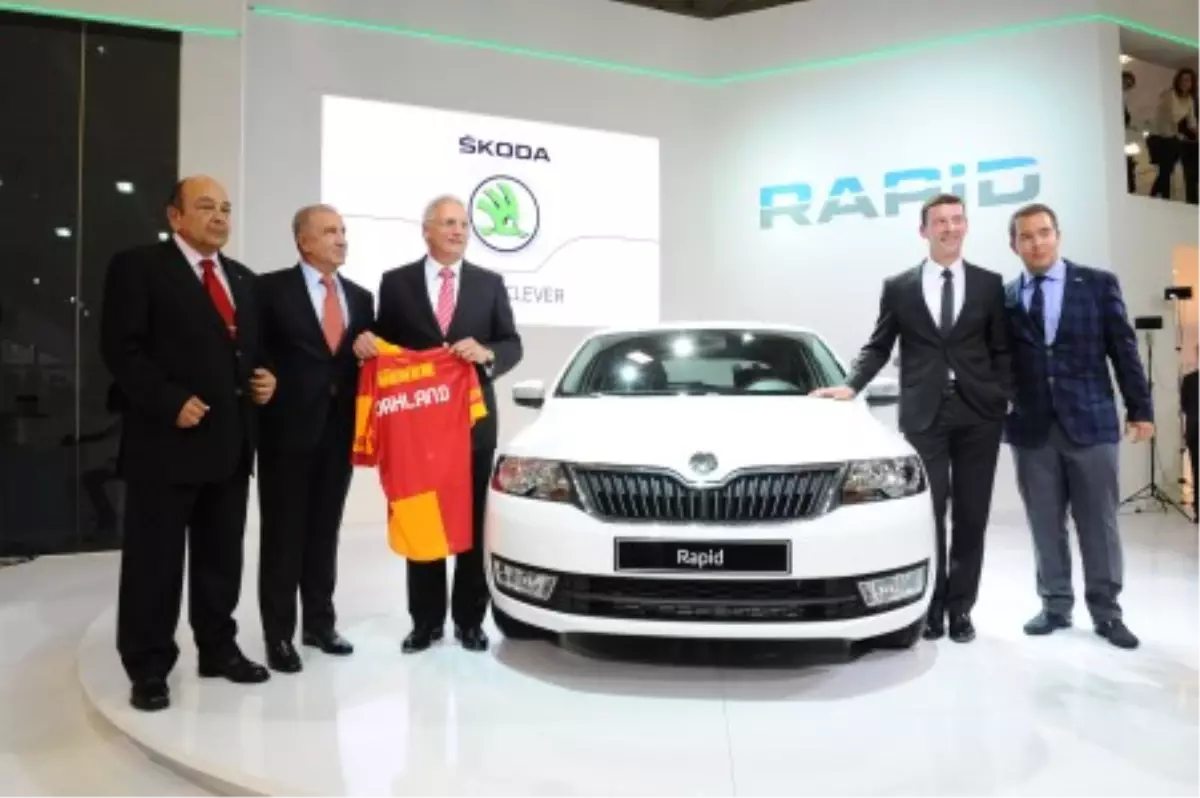 \'Galatasaray Tam Kadro Skoda Standında