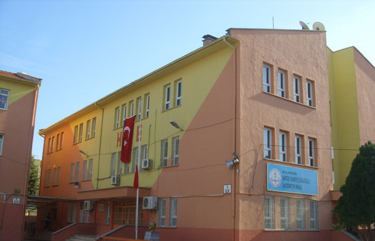 9 Öğretmen Hakkındaki Soruşturmaya Velilerden Tepki