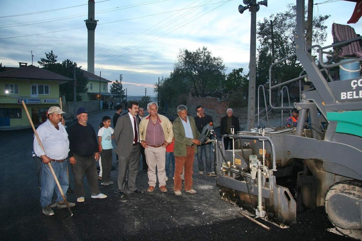 Başkan Uzunkaya Asfalt Çalışmalarını İnceledi