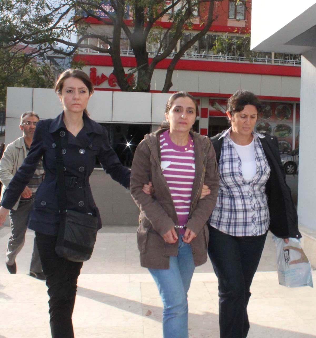 BDP\'lilere Şok Operasyon: 14 Gözaltı