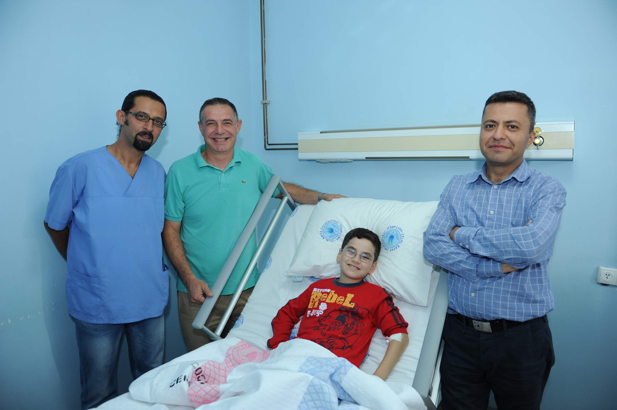 Cbü Hafsa Sultan Hastanesi\'nde Ameliyat Olan Çocukların Yüzü Gülüyor