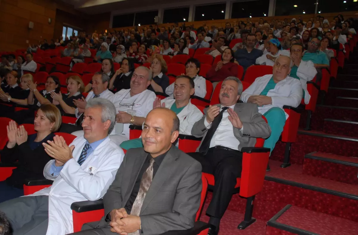 Eğitim Araştırma Hastanesi'nde Devir Teslim Töreni