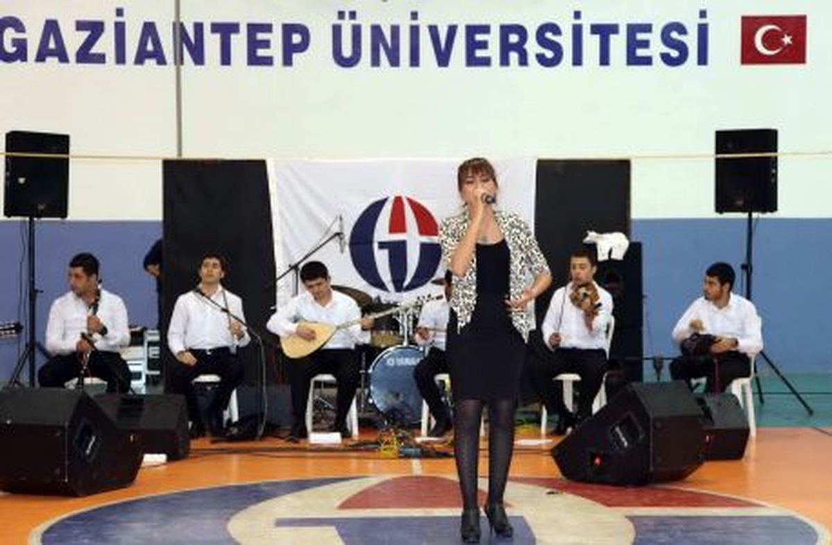 GAÜN\'de "Cumhuriyet Şöleni" Düzenlendi