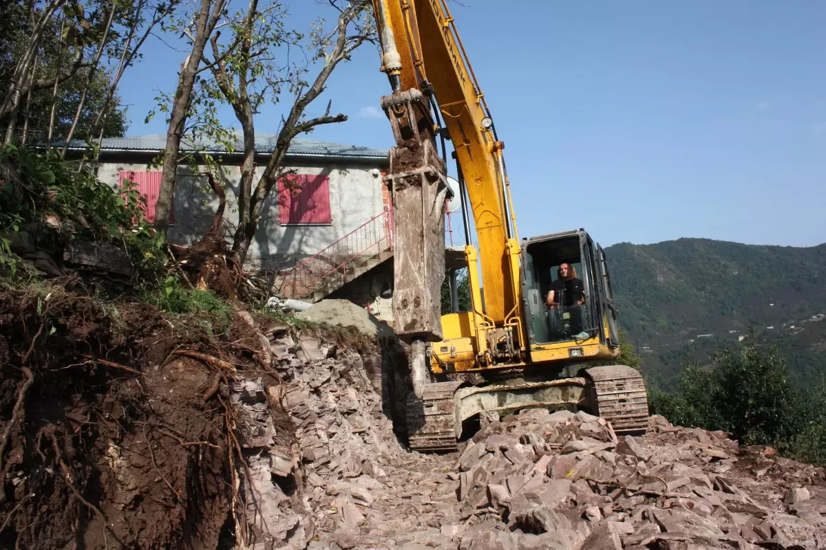 Giresun\'da 20 Yıllık Yol Sorunu Çözüldü