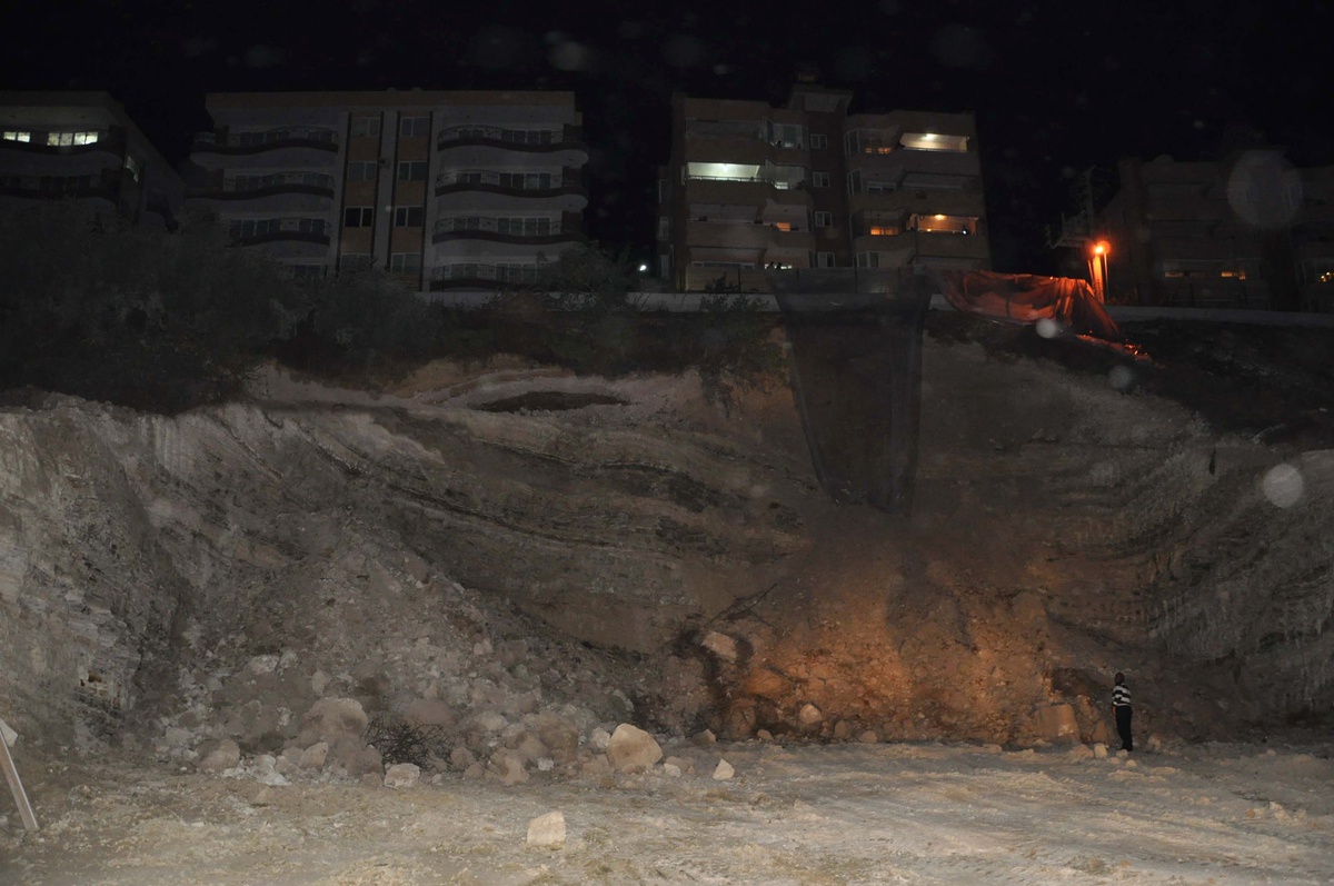 Kuşadası Belediyesi\'nden Heyelan Açıklaması