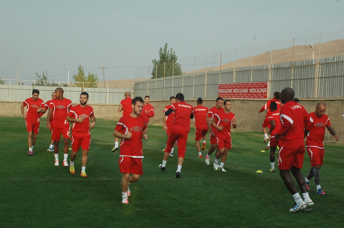 Sanica Boru Elazığspor Gençlerbirliği Maçına Hazırlanıyor