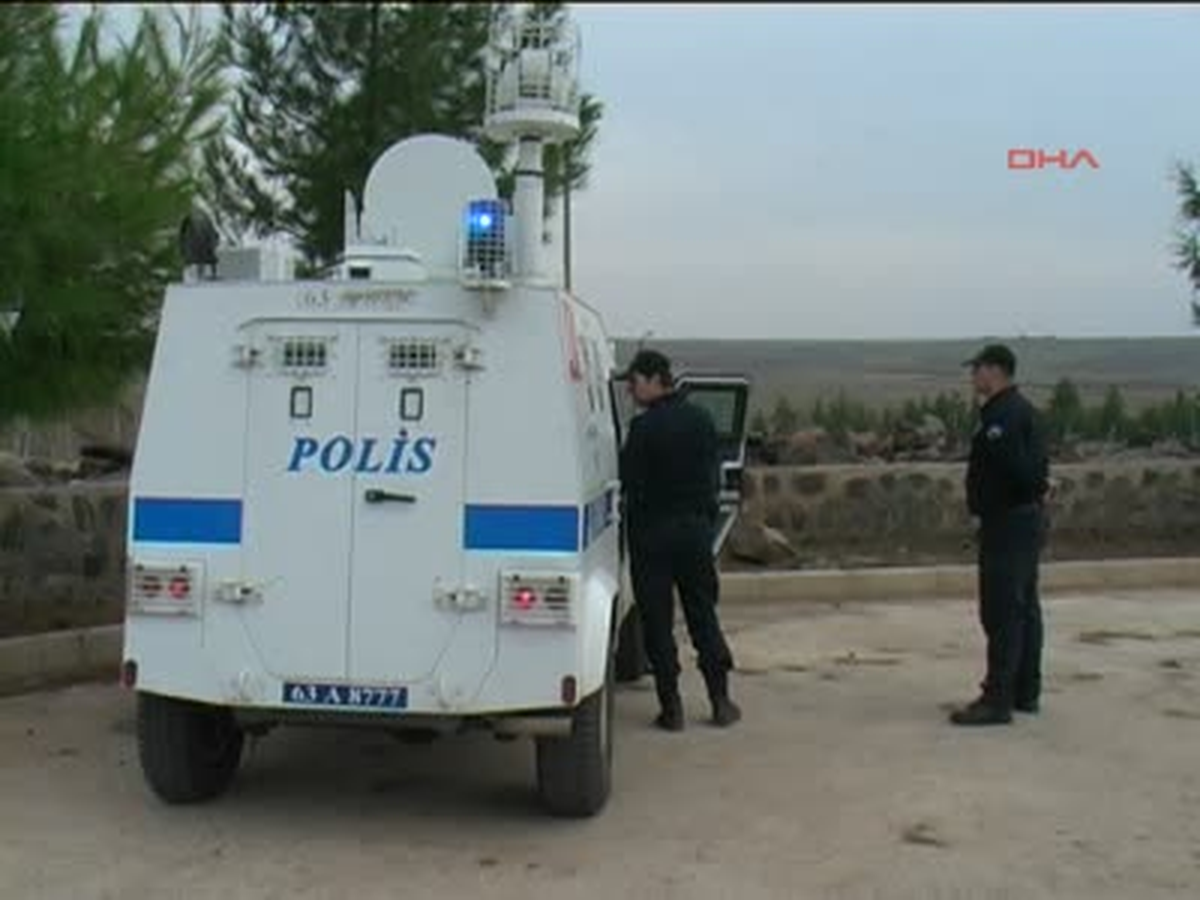 Şanlıurfa Tatbikattaki Silah Sesleri Polisi Alarma Geçirdi Tatbikattaki Silah Sesleri Polisi Alarma...