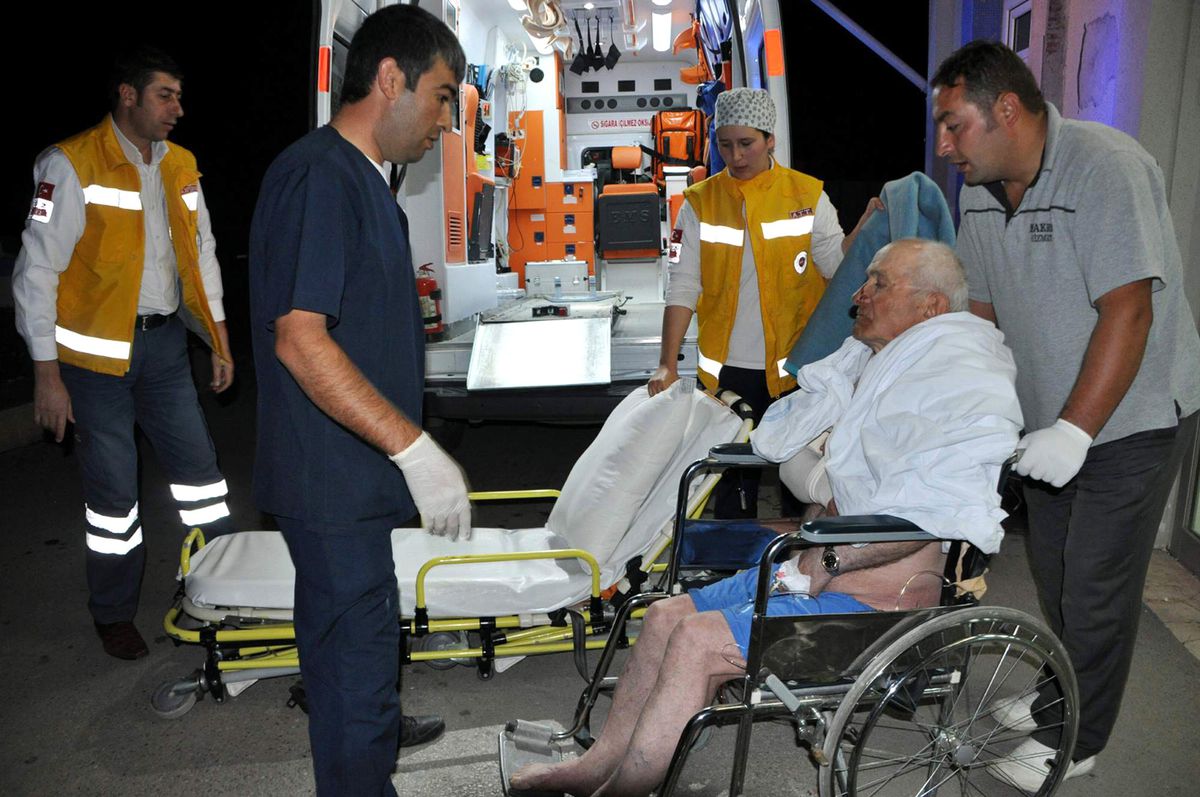 Suşehri\'nde İki Ayrı Trafik Kazası: 5 Yaralı