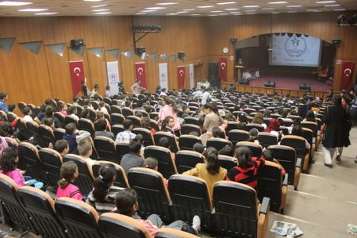 Ağrı\'da "Çanakkale 1915" Filmi Gösteriye Sunuldu