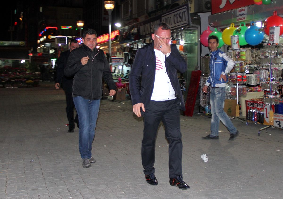 Ankara\'da Maskeli Gruba Gazlı Müdahale