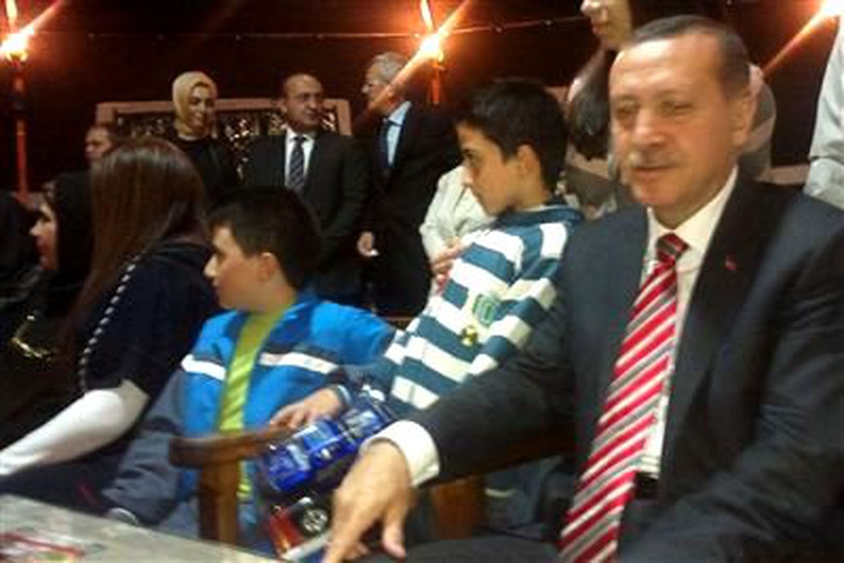 Başbakan\'ın Kıl Çadır Restoran Ziyareti