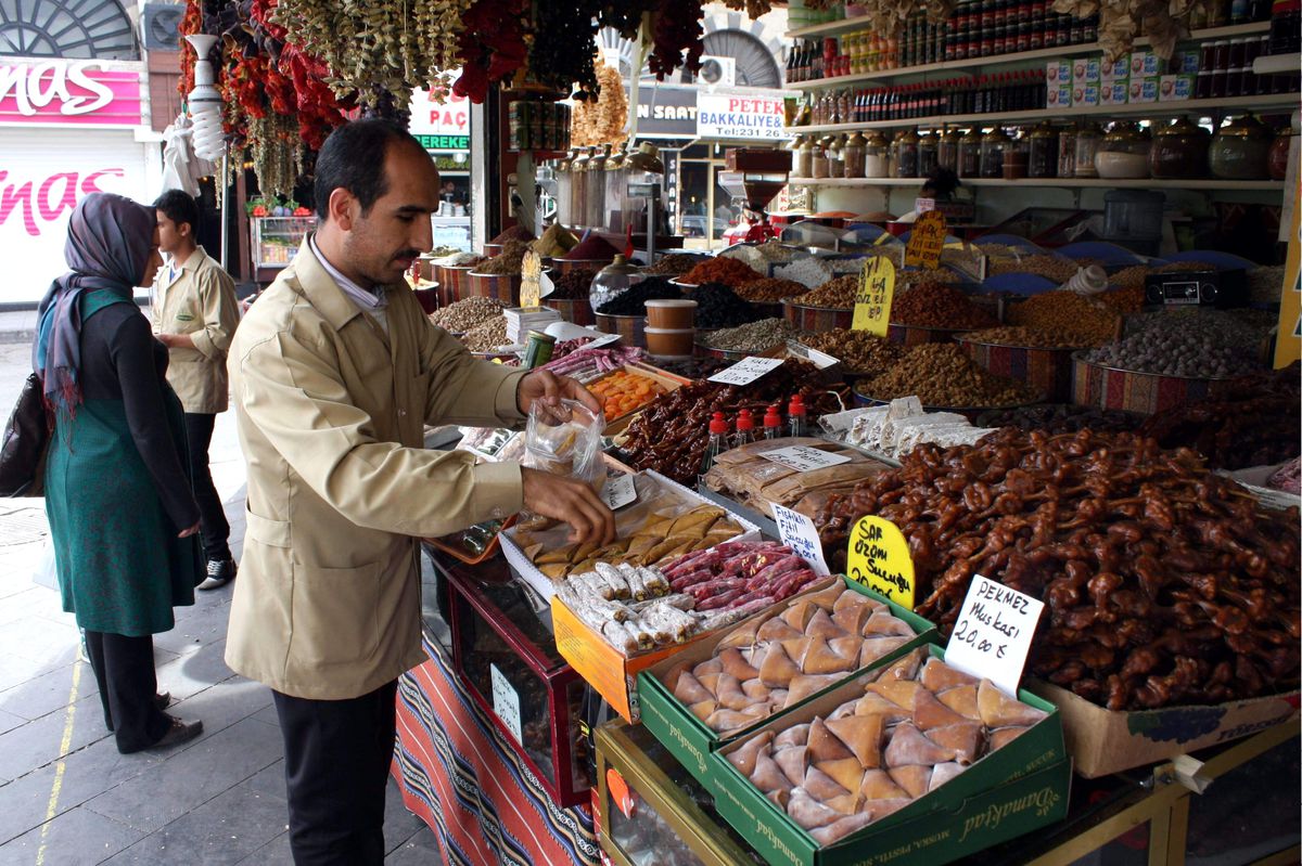 Bastık ve Sucuklara Rağbet Başladı