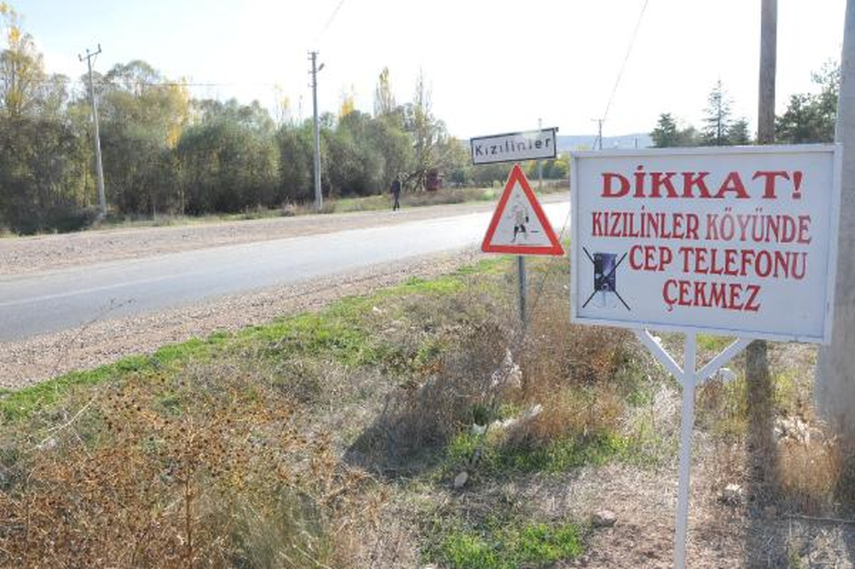 Cep Telefonlarının Çekmediği Köyde Bal Kabakları Elde Kaldı
