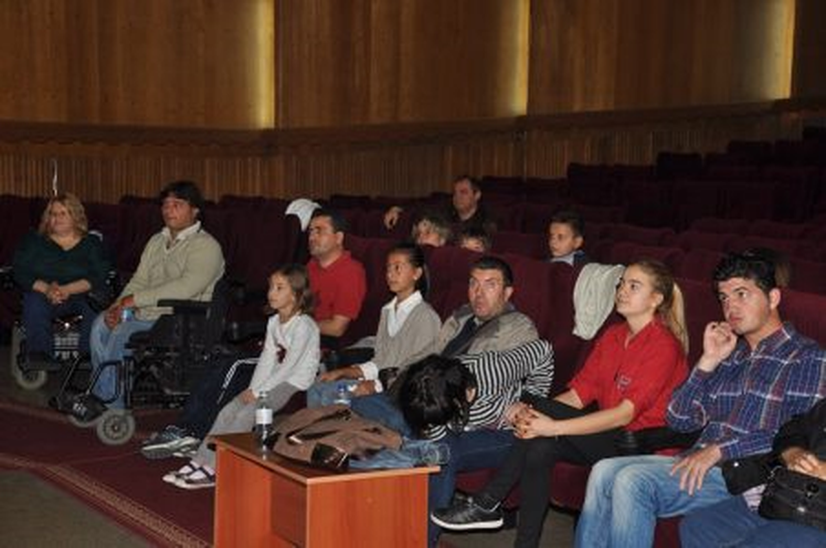 Dalgıç Özgür Bedenler\'in Çalışmalarını İzledi