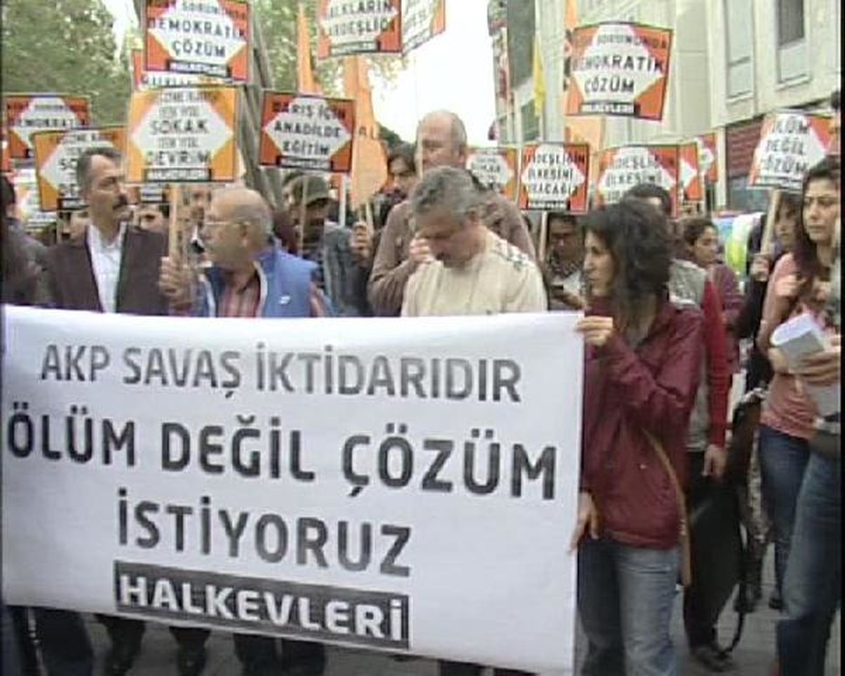 Halkevleri\'nden "Açlık Grevi" Protestosu