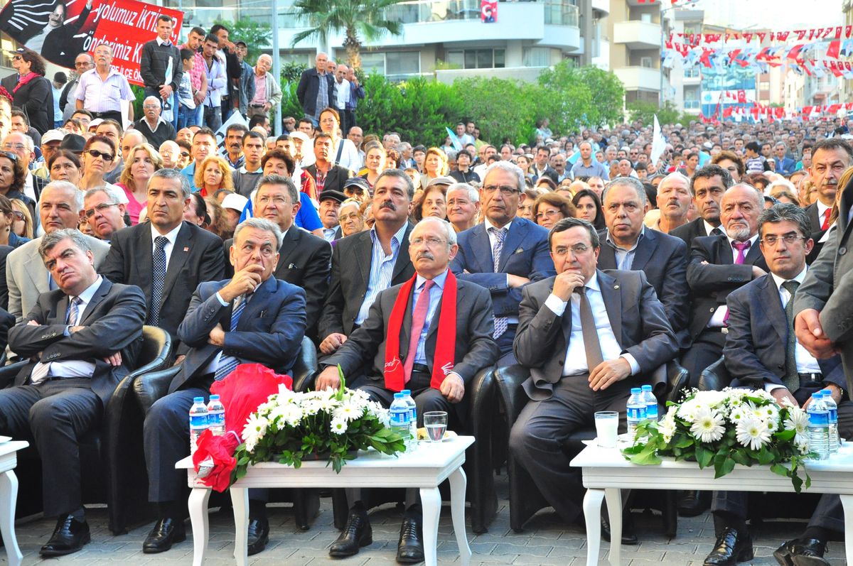 Kılıçdaroğlu Tapu Teslim Töreni\'ne Katıldı