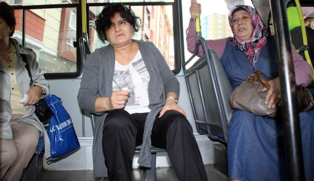 Minibüsler Çarpıştı: 3 Yaralı