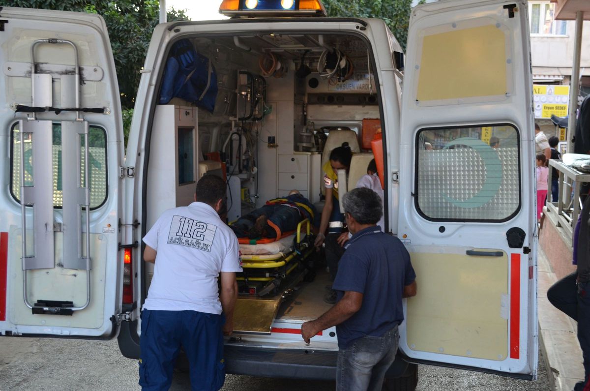 Nazilli ve Kuyucak\'ta Trafik Kazaları 2 Ölü, 1 Yaralı