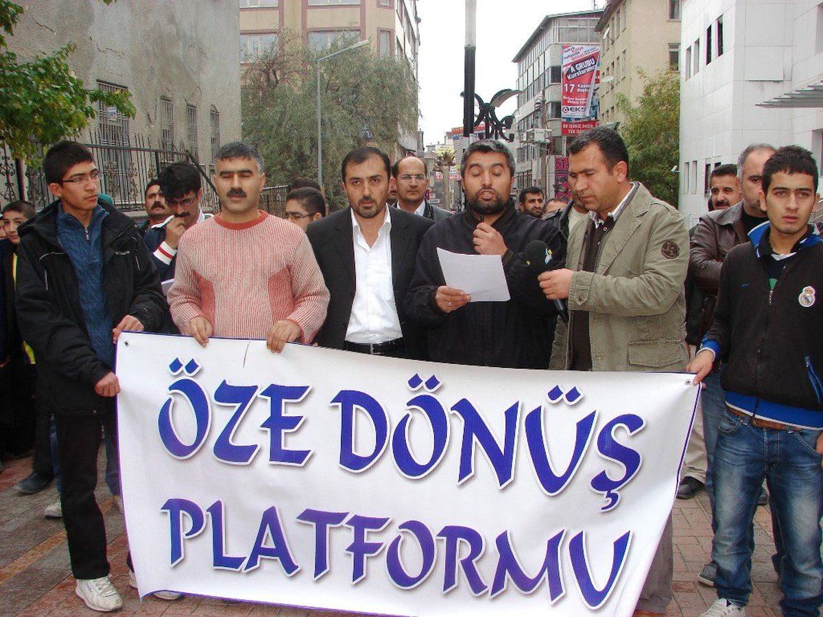 Öze Dönüş Platformu\'ndan AK Parti\'ye "Açlık Grevini Bitirin" Çağrısı