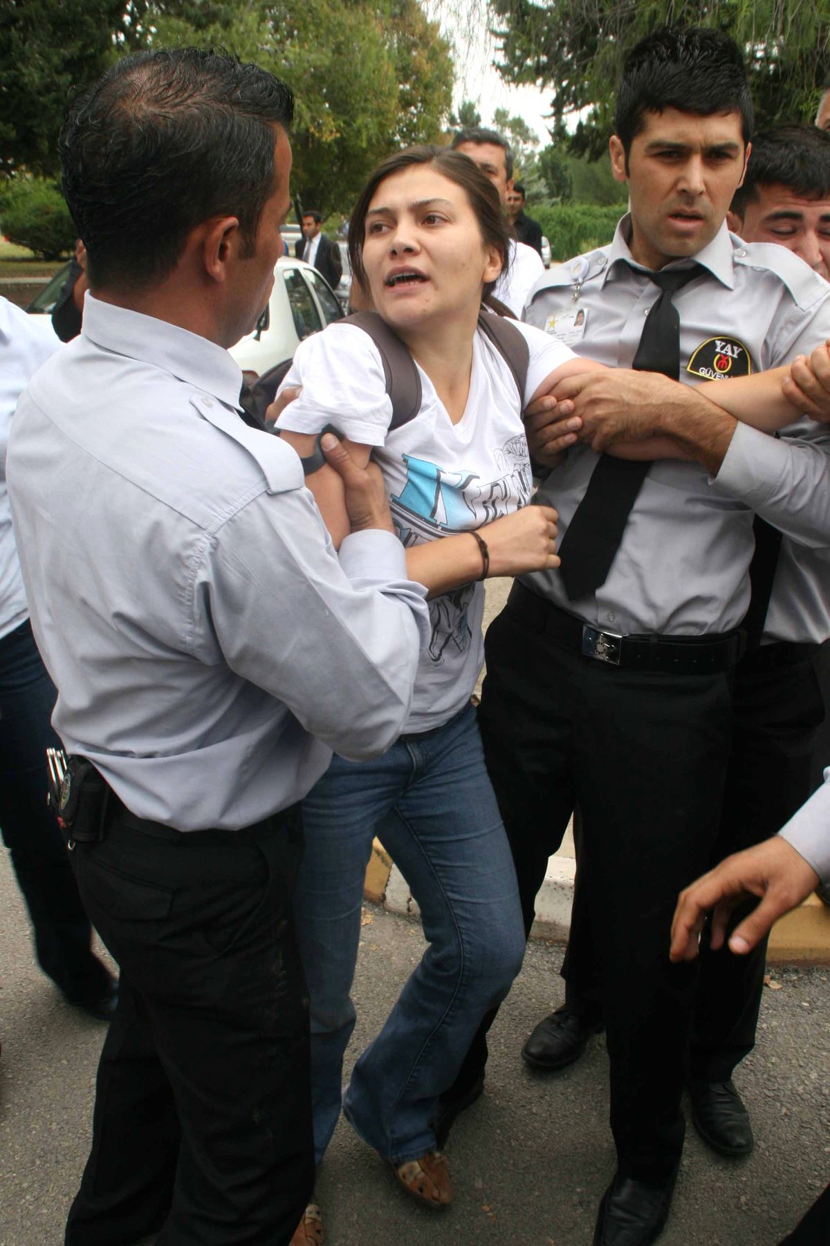 Protestoculara 169\'ar TL Para Cezası