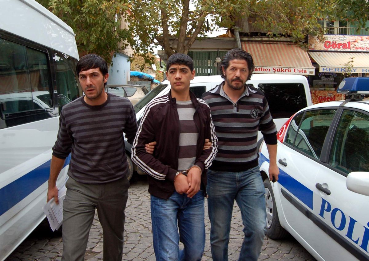 Sigara Hırsızları Yakalanıyor