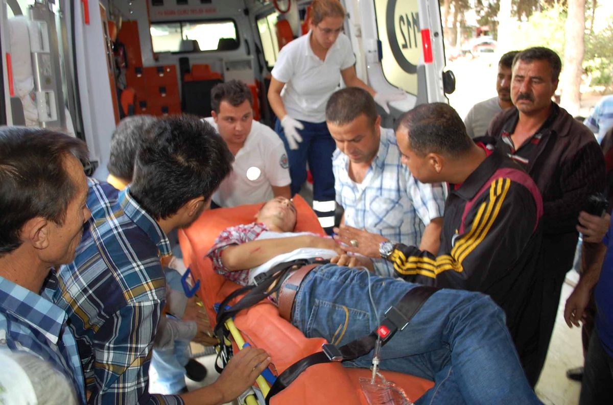 Silifke\'de Arazi Kavgası: 3 Yaralı